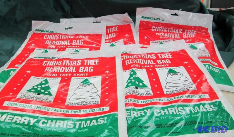 Qty 5 Christmas tree removal bag and tree ski...
