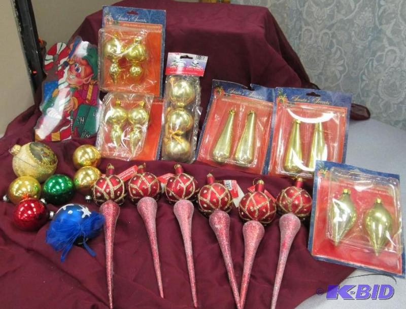 Assortment of bulbs for the Christmas tree bl...