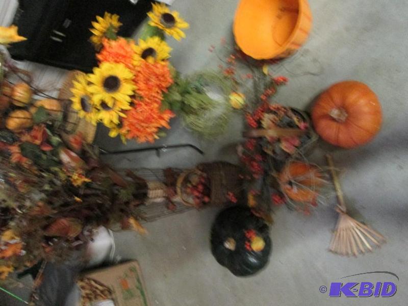 lot 248 image: more autumn dcor with wire baskets misc lot...