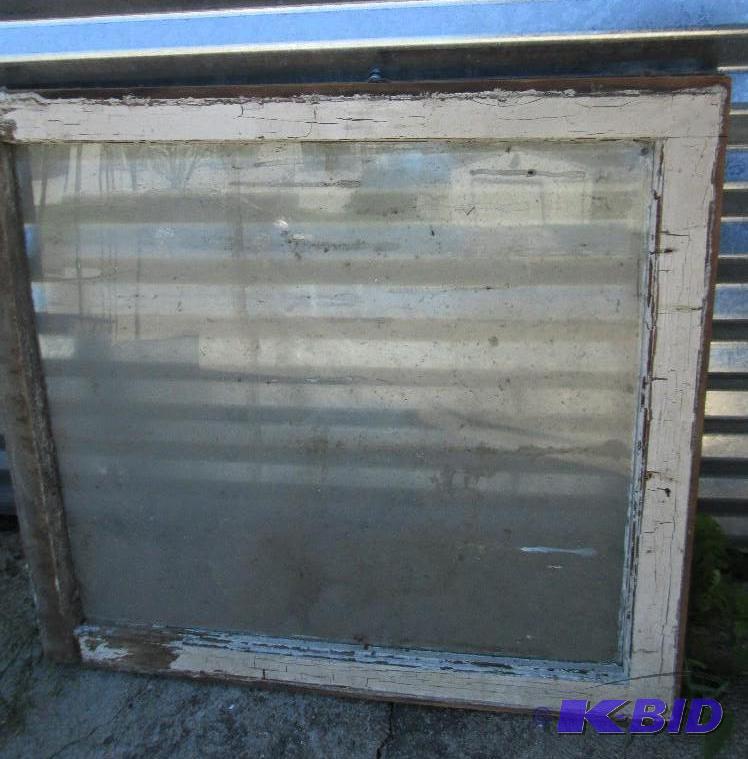 lot 29 image: 27 14x26 window pane, solid wood...