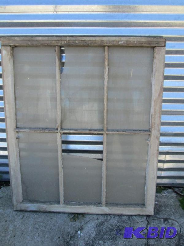 lot 31 image: window,solid wood 34x39 12, 6 panes w glass(...