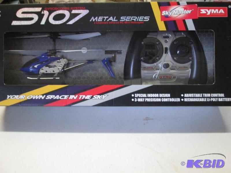 lot 41 image: Mini Helicopter,3 channels infrared RC,metal ...
