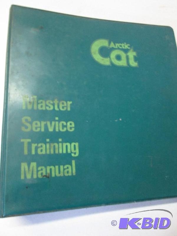 lot 43 image: Arctic Cat master service training manual, 3-...