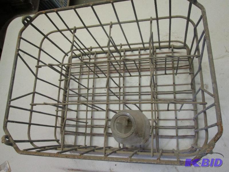 lot 71 image: vintage ,stackable, metal milk crate with 1 g...