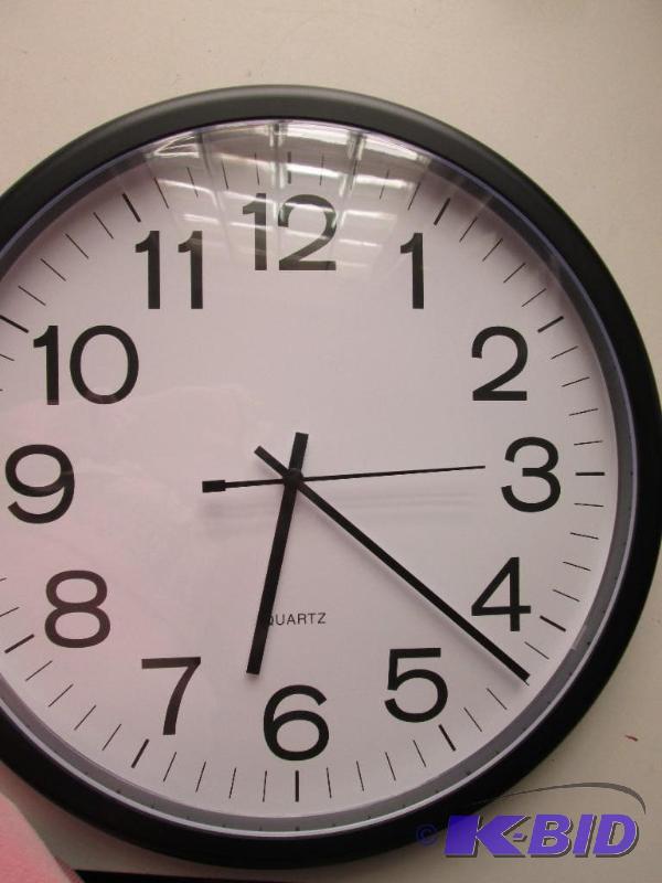 universal wall clock...