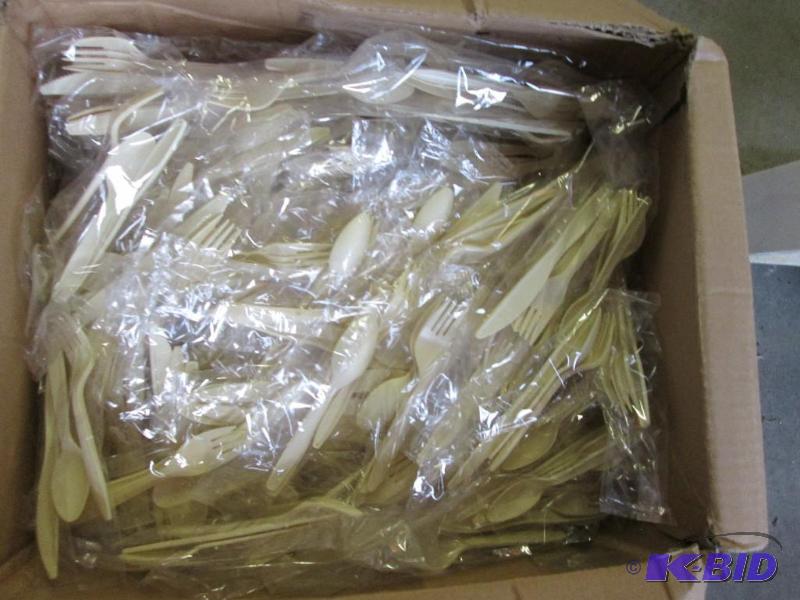 box of 400 knife, spoon, and fork sets...