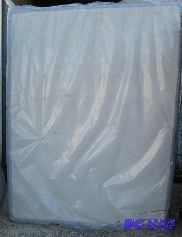 queen size boxspring , cracked see picture...