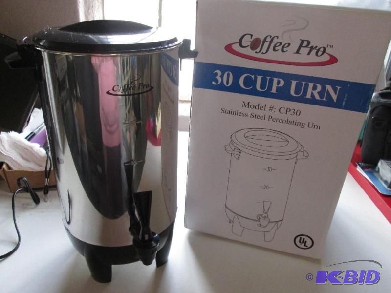 30 Cup urn Coffee Pro brewer, Model CP30 stai...