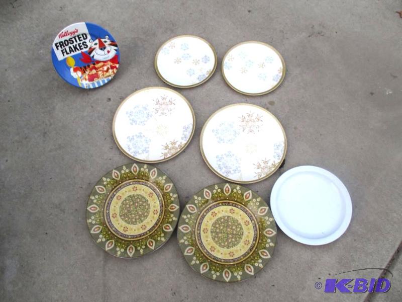 mixed lot of assorted plates including a flos...