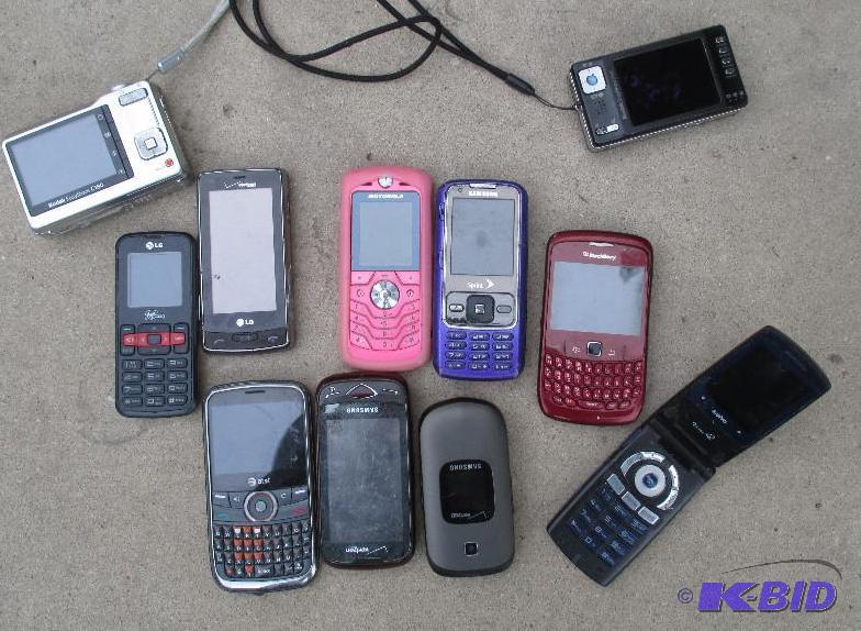 Mixed lot of cell phones and cameras...