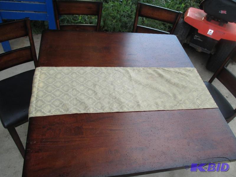 Table and Chairs- 40 in square table with fou...