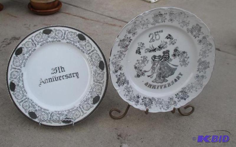 2 25th anniversary plates including plate dis...