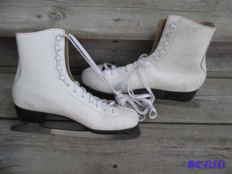 Lake Placid Brand Figure Skates size 9...