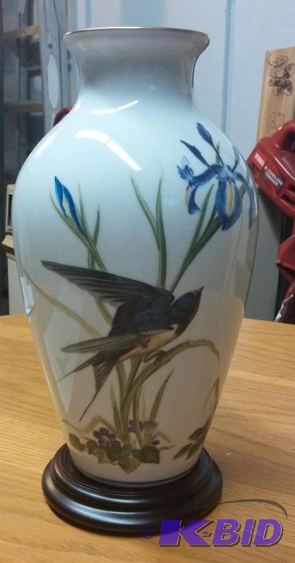 1980-Franklin Porcelain The Meadowland Bird V...