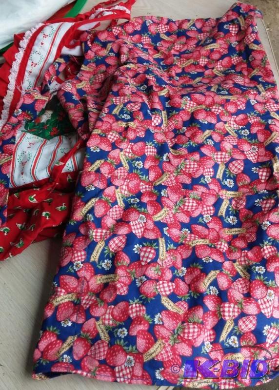 2 aprons...