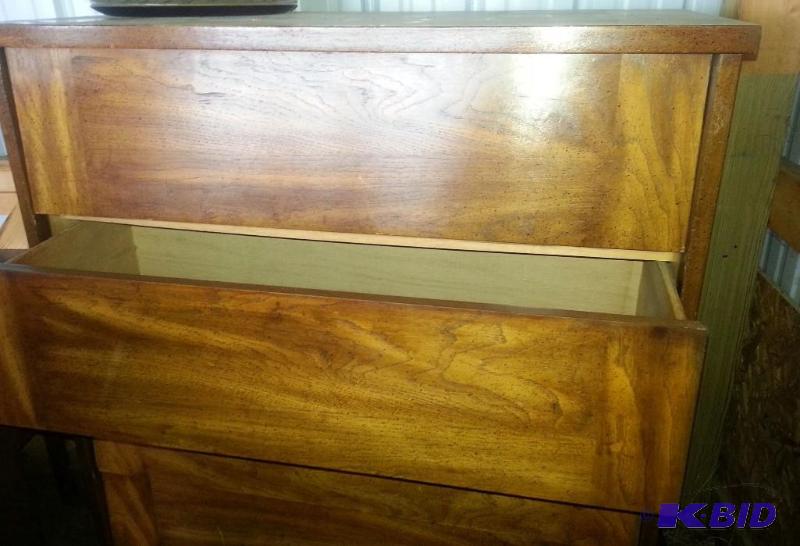6 Drawer Dresser...