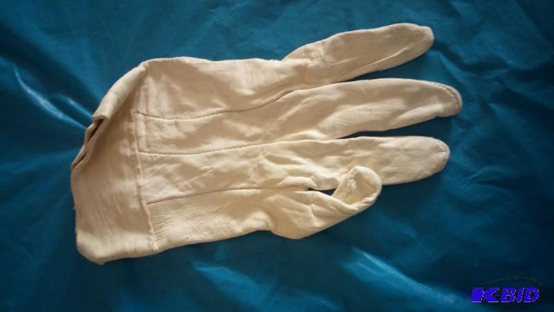Size 7 Womens Leather Golf Glove--NEW...