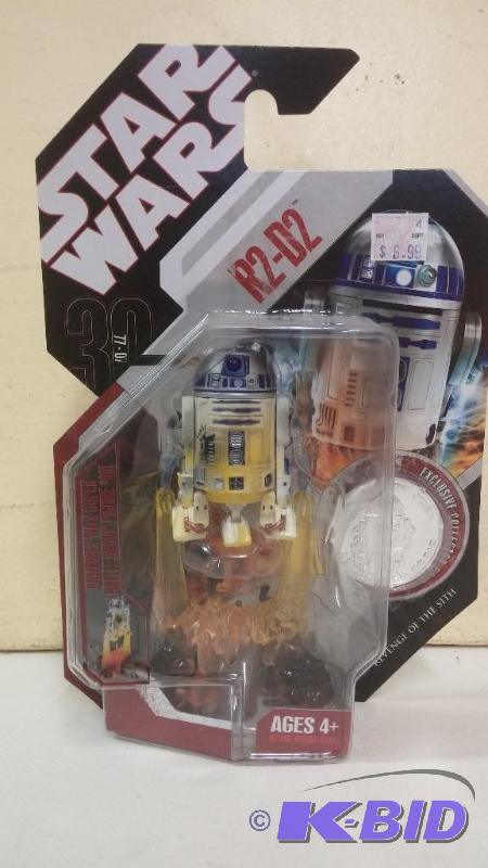 STAR WARS 30TH ANN. FIGURE R2-D2 WITH COLLECT...