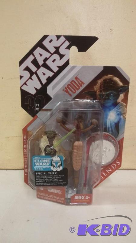 STAR WARS 30 ANN. FIGURE YODA WITH COLLECTORS...