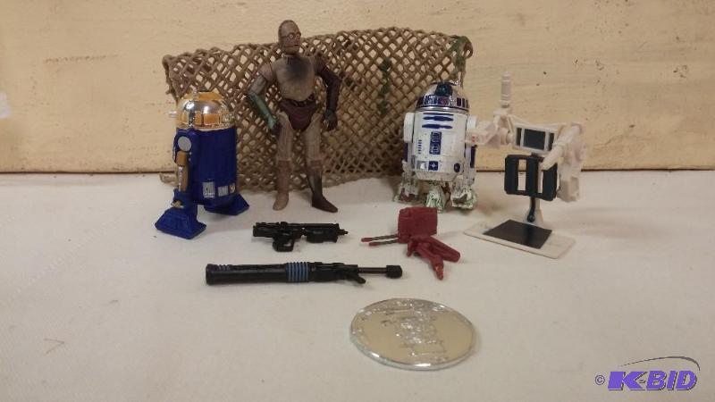 LOT OF 3 LOOSE FIGURES DROIDS...