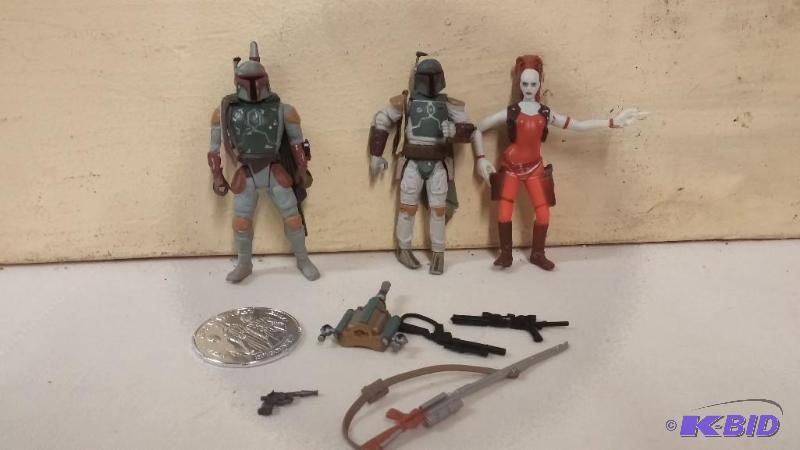 LOT OF 3 LOOSE FIGURES 2 BOBA FETTS AND 1 AUR...