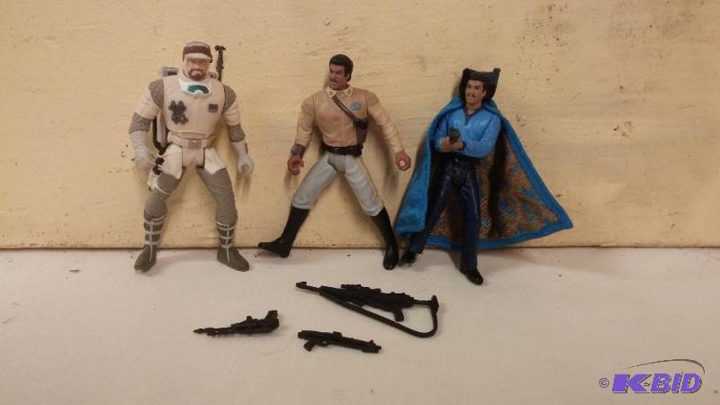 LOT OF 3 LOOSE FIGURES 2 LANDOS AND 1 HOTH TR...