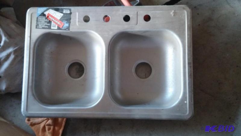 lot 20 image: NEW Double Stainless sink...