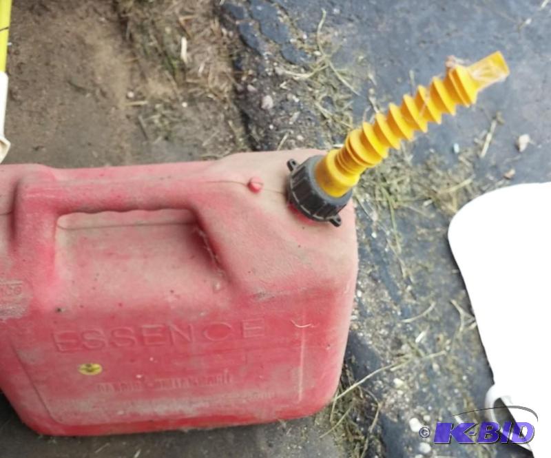 lot 5 image: 5 gal Gas can...