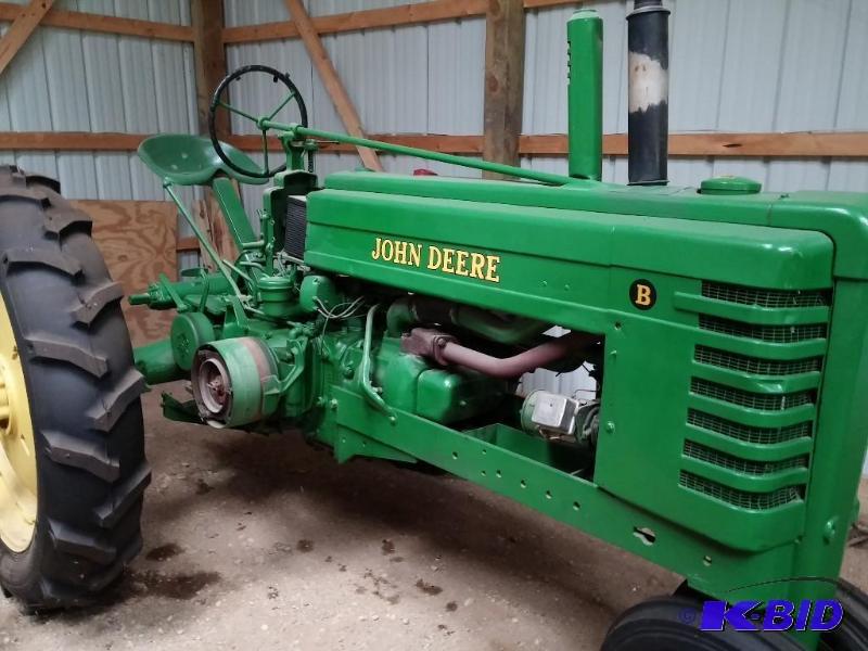 1946 John Deere Tractor...