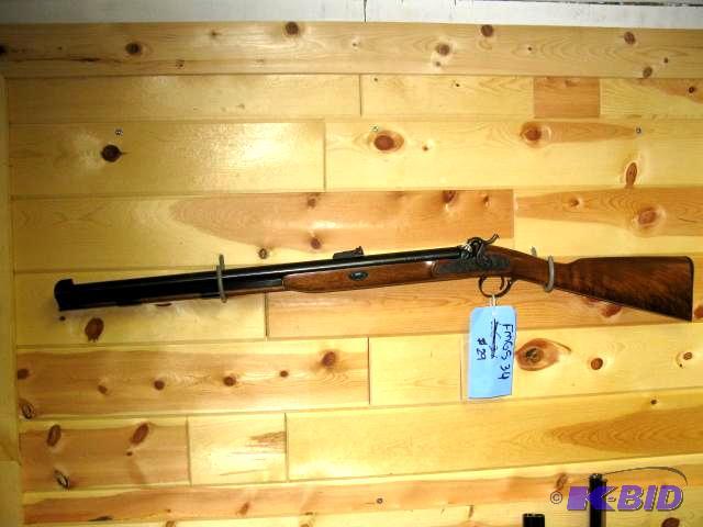 lot 29 image: Thompson Center New Englander Muzzle Loader R...