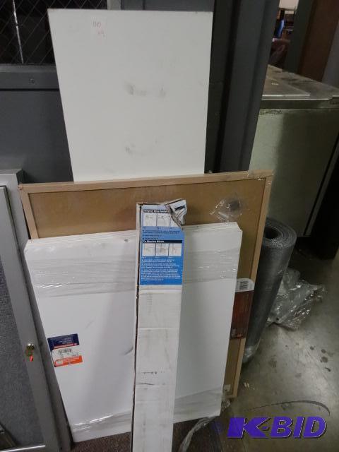 lot 110 image: 4 pc LOT NEW incl. Qty 10 Elmers 20x30in Whit...