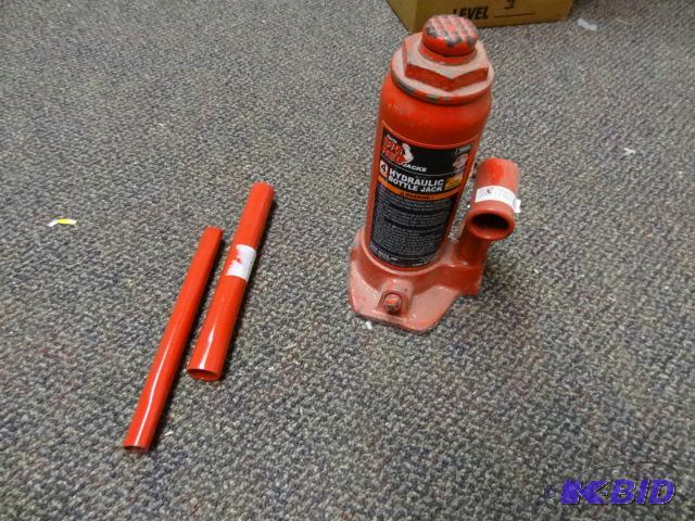 lot 111 image: USED 2 Ton Bottle Jack with Handle (RED) Test...