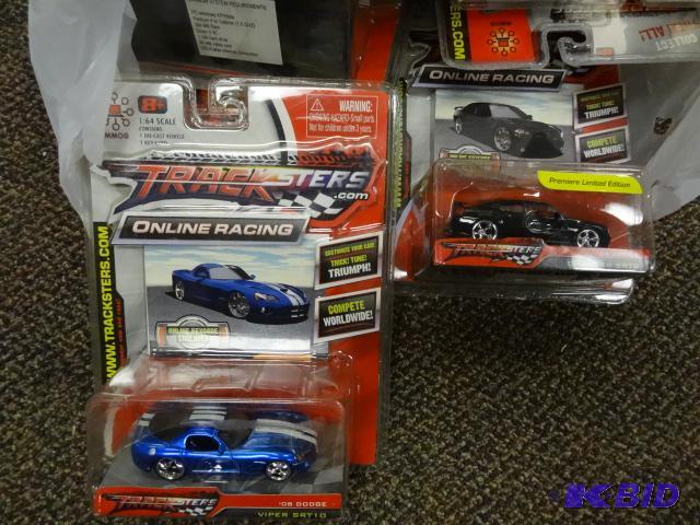 lot 160 image: LARGE CHILDRENS LOT NEW incl approx. 12 Track...