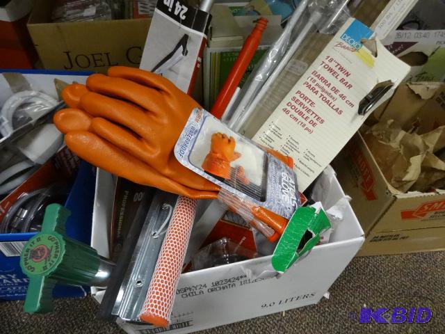 lot 169 image: LARGE LOT MISC ITEMS NEW incl. pr. Warm and W...