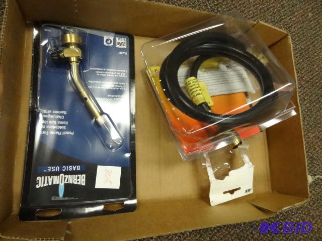 lot 205 image: NEW BernzOmatic Pencil Flame Propane Torch an...