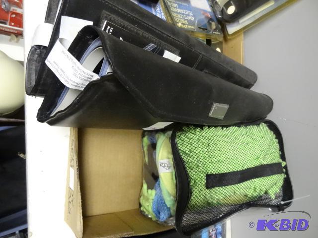 lot 245 image: NEW 9 pc MicroFiber Car Wash Kit with Storage...