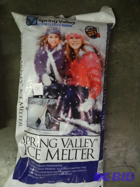 lot 26 image: Spring Valley Ice Melter approx 40 lbs ( I wo...