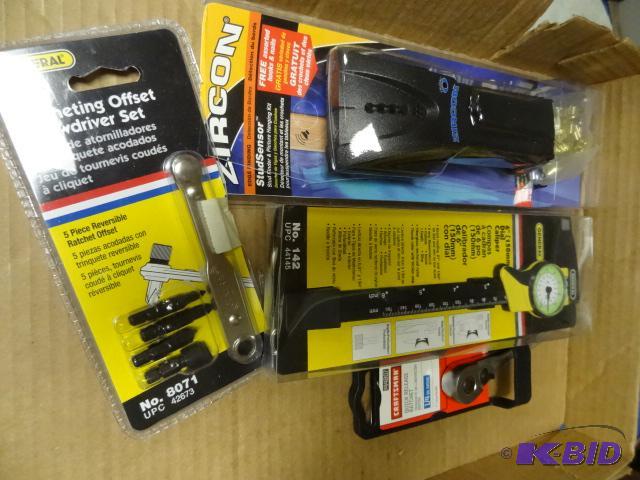 lot 260 image: NEW Tool Lot incl. Zircon Stud Finder with Pi...