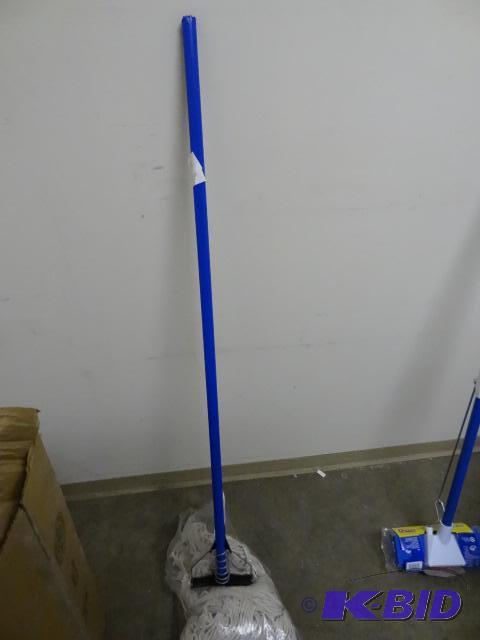 lot 92 image: NEW Quickie Floor Mop...
