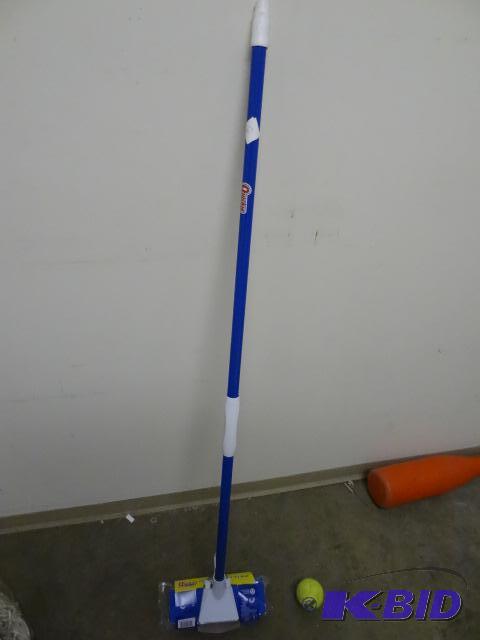 lot 93 image: NEW Quickie Sponge Mop...