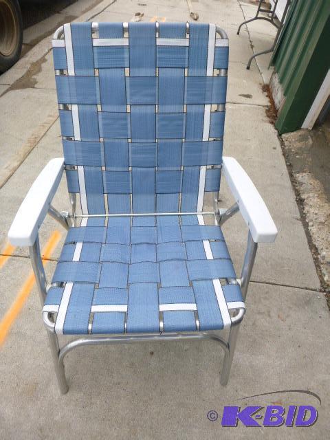 lot 152 image: Mesh Folding Lawn Chair...