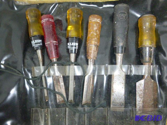 lot 185 image: 6 Wood Chisels in Pouch...