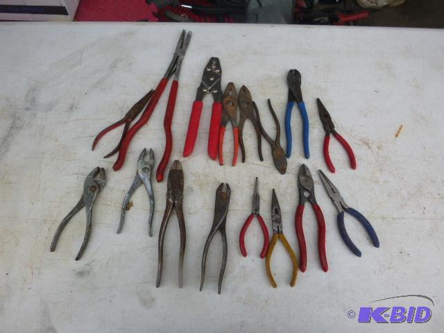 lot 188 image: Miscellaneous Pliers ...