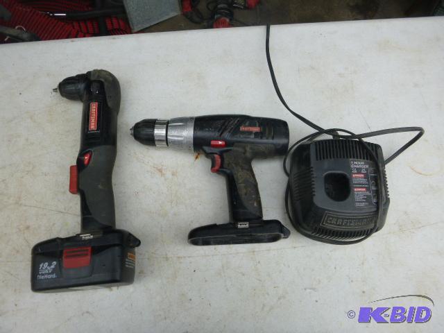 lot 198 image: Craftsman 19.2 Volt Angle Drill and Drill Dri...
