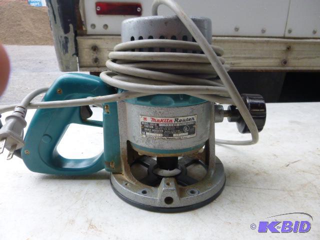 lot 203 image: Makita&nbspRouter Model #3601B - tested and ...