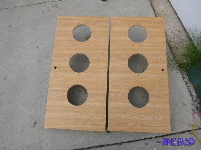lot 231 image: Yard Bean Bag Game Bean bags not included....