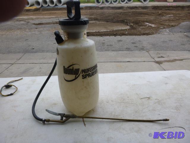 lot 248 image: Round-Up 2 Gallon Sprayer...
