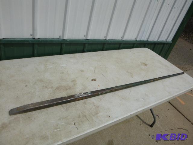 lot 25 image: Heavy Bar...