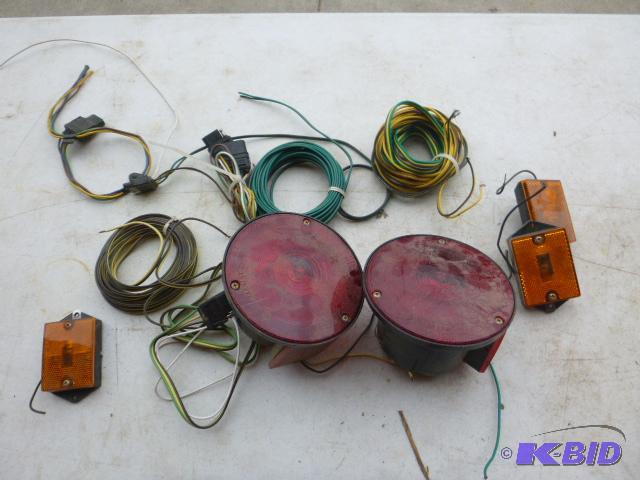 lot 252 image: Trailer Light Set...