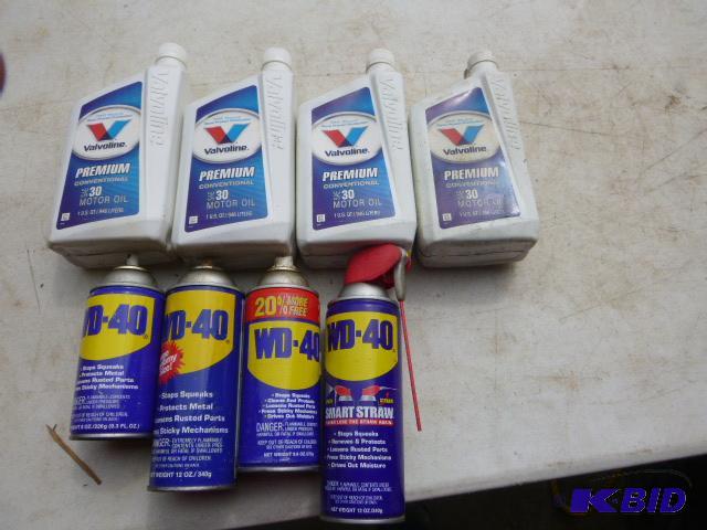 lot 257 image: 4 Quarts of Oil and 4 Cans of WD-40...